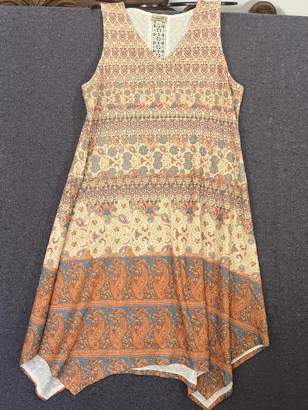 ONE WORLD Cream Lace-Back Floral V-Neck Knee Length with Coral and Blue Accents